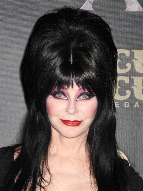 elvira fake boobs|Cassandra Peterson’s Measurements: Bra Size, Height, Weight。